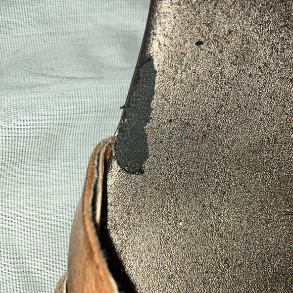 Clarks 8.5 women’s Tan Wedge Sandals with Elegant Lattice Straps - Picture 11 of 16